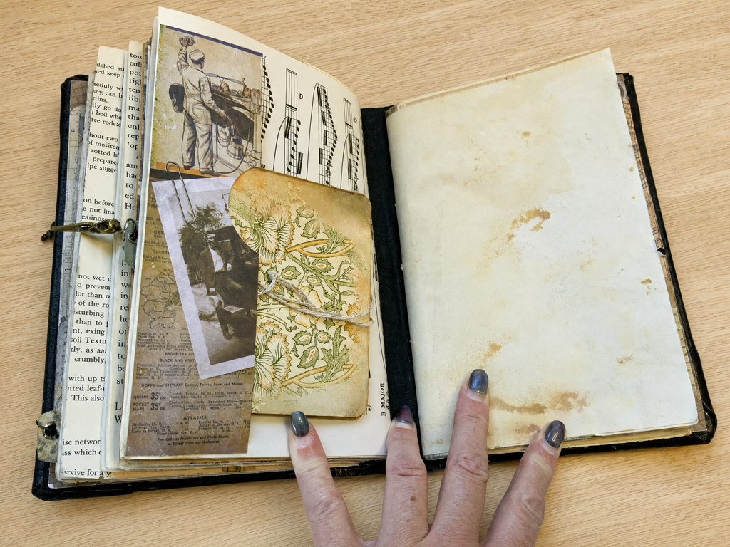 'Steam Machina Dreams' Junk Journal