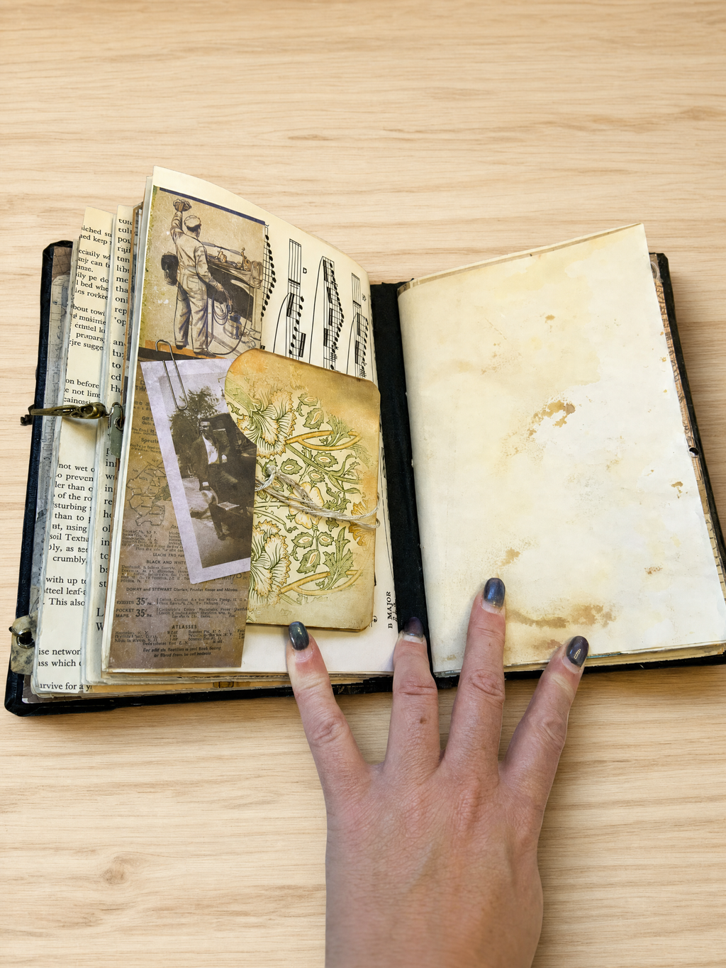 'Steam Machina Dreams' Junk Journal
